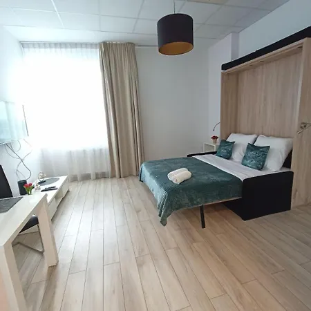 Zlatarooms 210 * Varšava