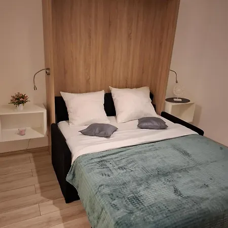 Zlatarooms 210 * Varšava