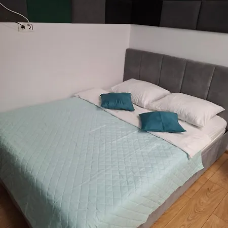 Zlatarooms 210 * Varšava