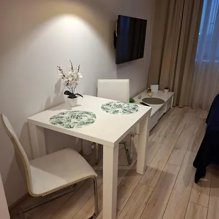 Zlatarooms 210 * Varšava