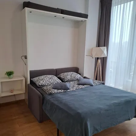 Appartement Zlatarooms *